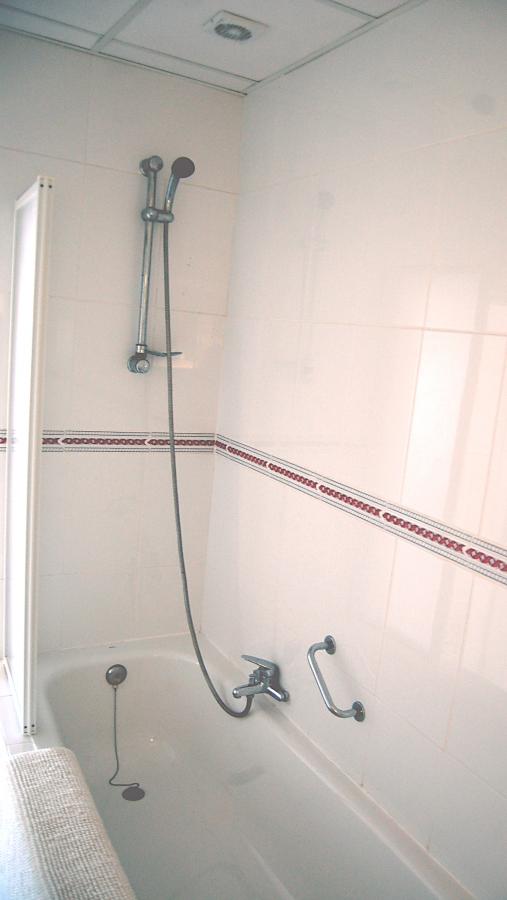 08-06-2020_bathroom2.jpg