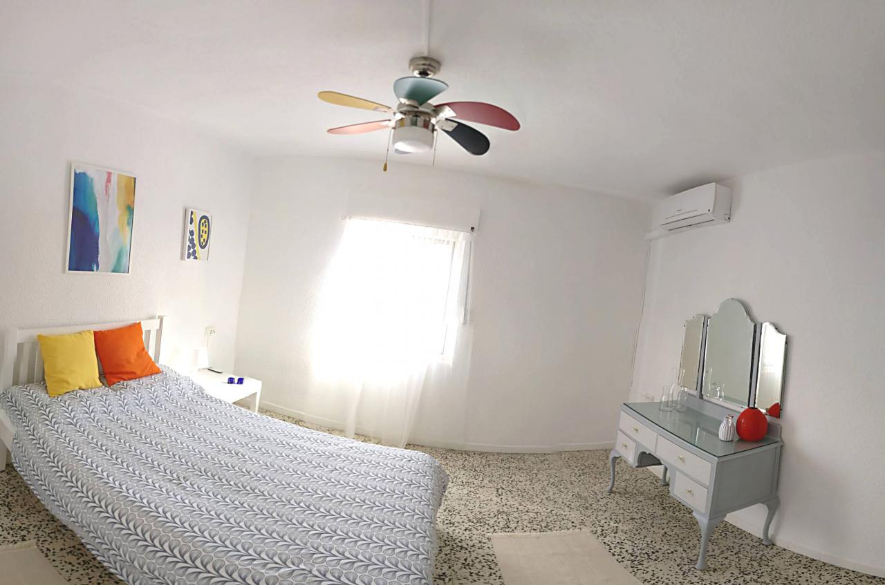 08-06-2020_bedroom2.jpg