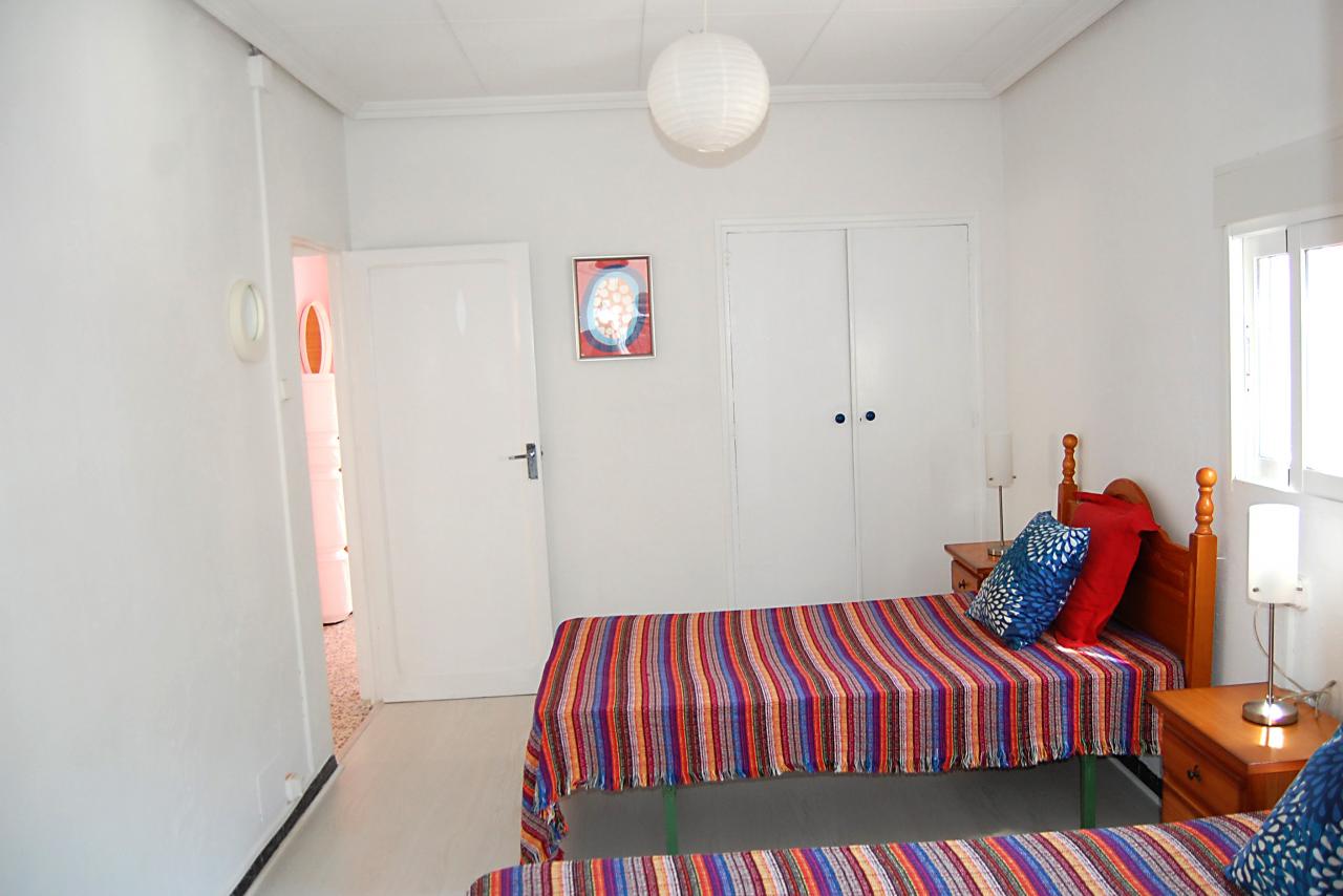 08-06-2020_bedroom4.jpg