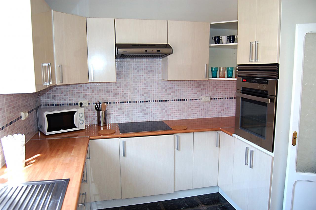 08-06-2020_kitchen1.jpg