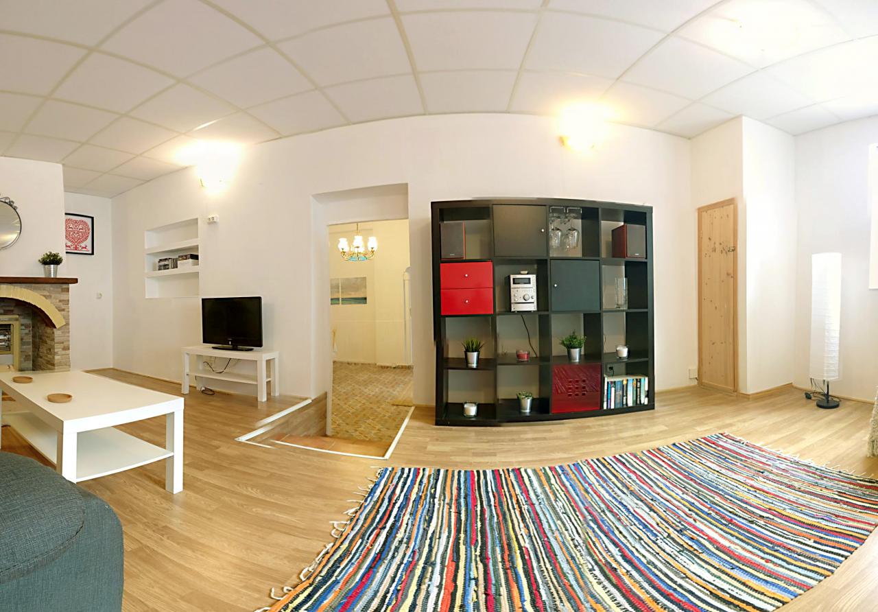 08-06-2020_lounge3.jpg
